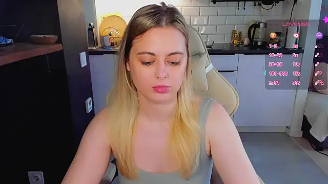blonde_kellyy élő XXX-chatje