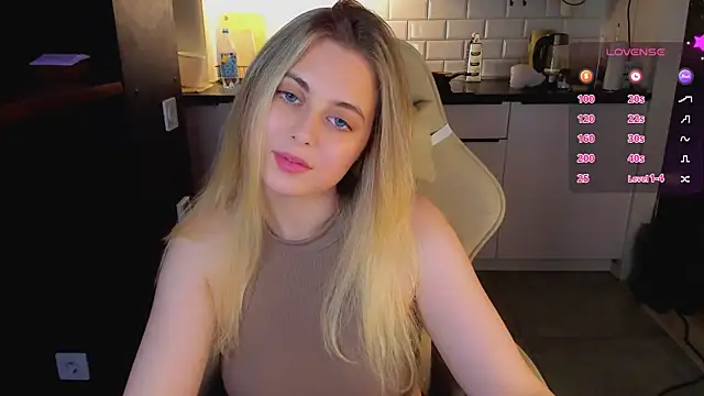 blonde_kellyy Chat XXX live