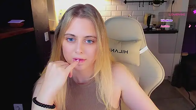 blonde_kellyy 라이브 XXX 채팅
