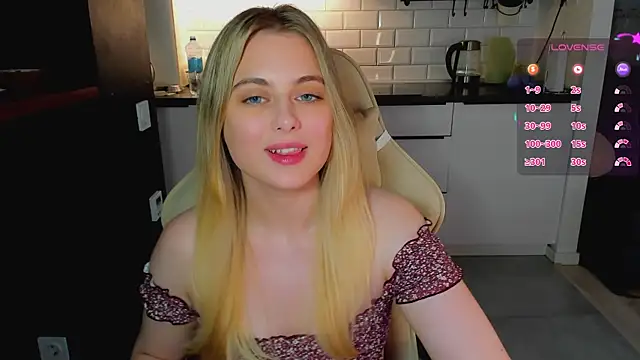 blonde_kellyyのライブXXXチャット