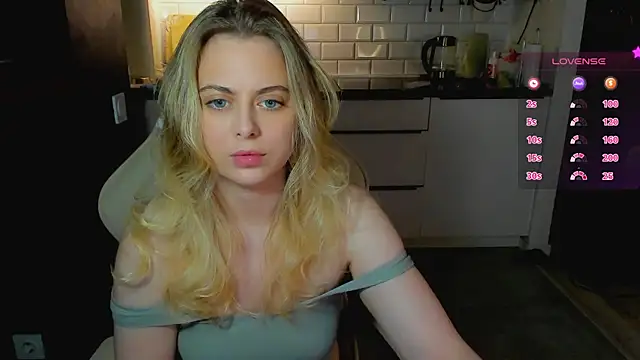blonde_kellyy Chat XXX in diretta
