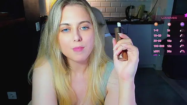 blonde_kellyy Adlı Modelin Canlı XXX Sohbeti