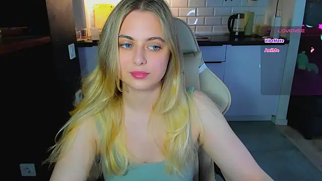 blonde_kellyy – Live XXX-chat