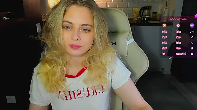 blonde_kellyyn Live XXX chat
