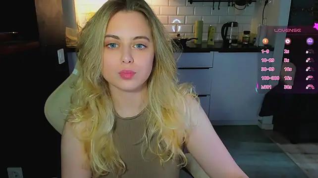 blonde_kellyy's Live XXX Chat
