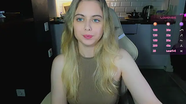 blonde_kellyy's Live XXX Chat