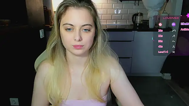 blonde_kellyy – webcam-show