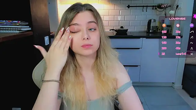 Webkamerová show blonde_kellyy