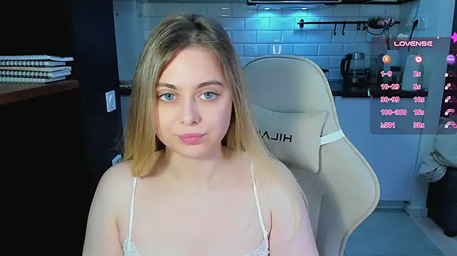 blonde_kellyy – webcam-show