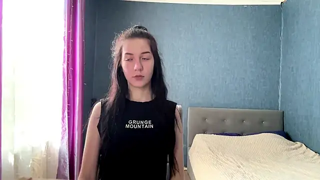 Lora_P1ana's Live XXX Chat