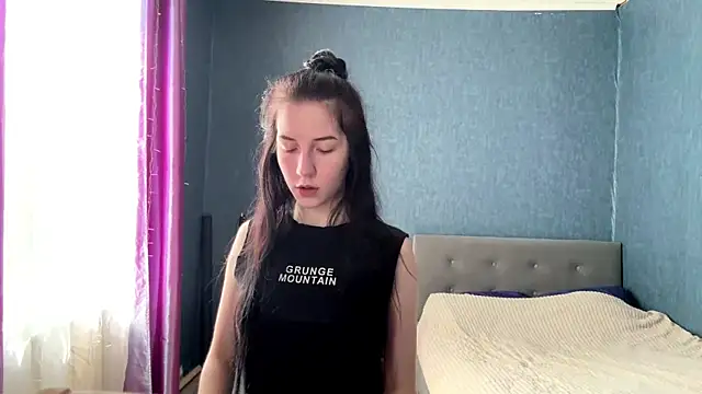 Lora_P1ana XXX чат на живо