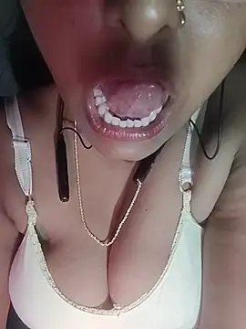 Sexy-Bhabi69 Chat XXX live