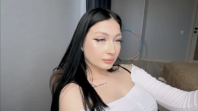 XXX chat uživo modela miamicute