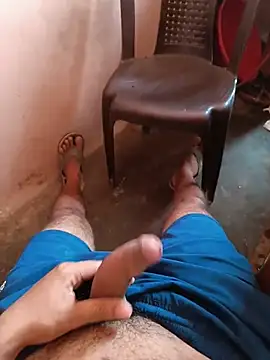 Pokazy przed kamerką – Desindianbull69