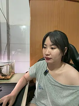 QuynhAnh99 Chat XXX in diretta