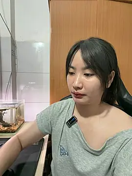 Chat +18 de QuynhAnh99 ao vivo