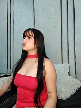 twodesiressary Webcamshow