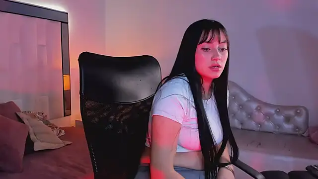 הופעת וובקאם של twodesiressary