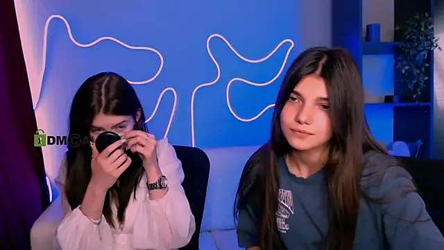 naomi_perl XXX чат на живо