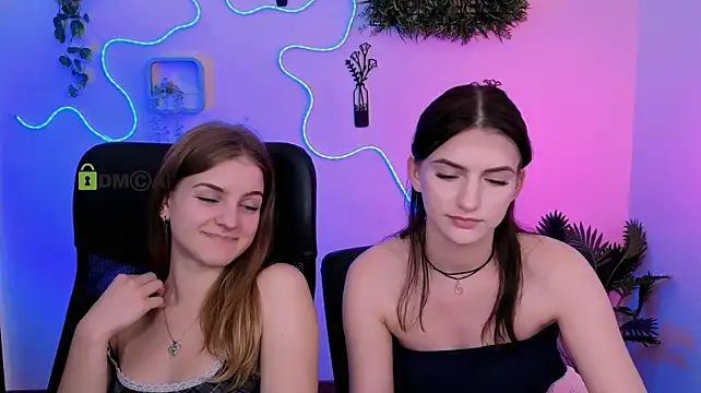 naomi_perl Chat XXX in diretta