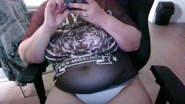 CurvyEllaXn Live XXX chat