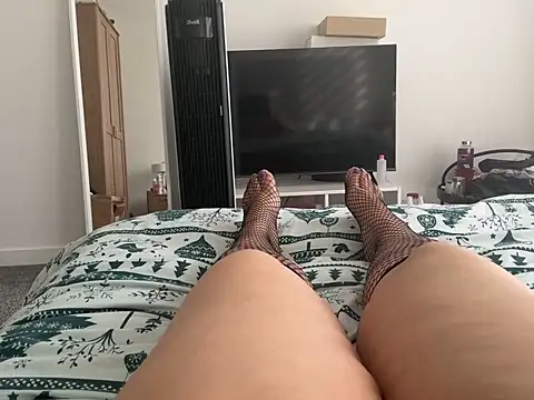 CurvyEllaX Live XXX Chat