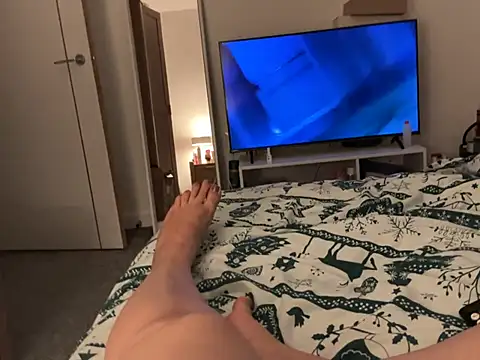 CurvyEllaX's Live XXX Chat