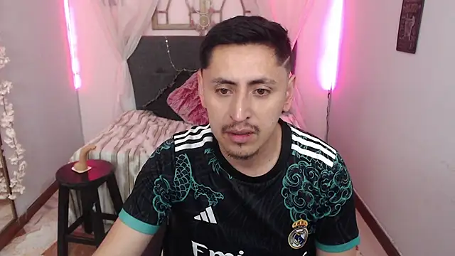 Show de Alexx_levi na webcam