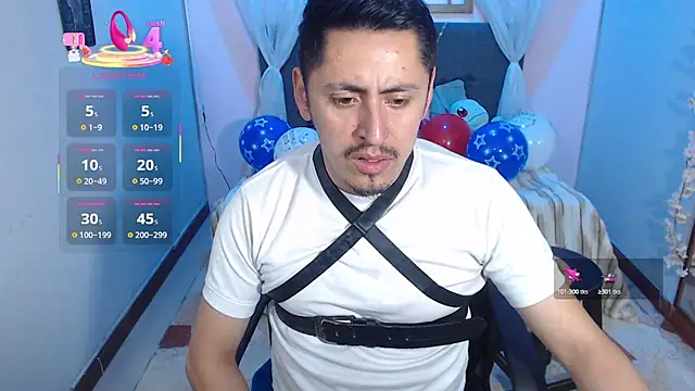 Alexx_levi Webcam show