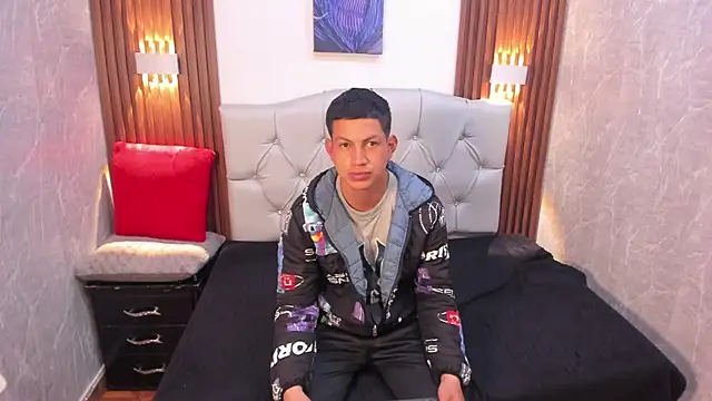 Tony_Zackk Webcam show