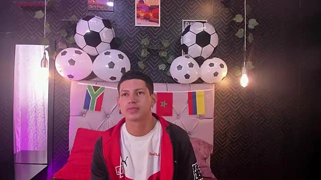 Tony_Zackk Show in webcam