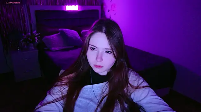 AliceFervent Adlı Modelin Canlı XXX Sohbeti