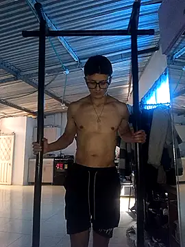 Show de Davitfitnosuke na webcam