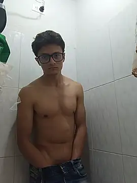 Davitfitnosuke Pertunjukan Webcam