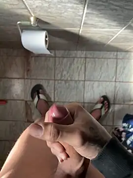 Show de henr1ck23cm na webcam