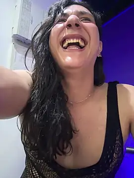 AryloverX 网络视讯表演