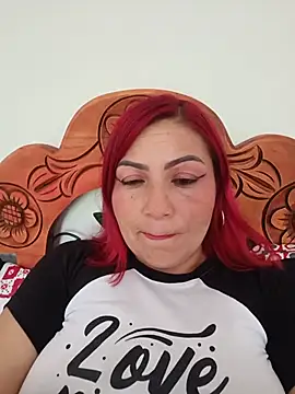 Pertunjukan Kamera Web Agata_Traviesa