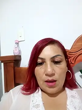 Agata_Traviesa 网络视讯表演
