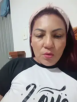 Agata_Traviesa élő XXX-chatje
