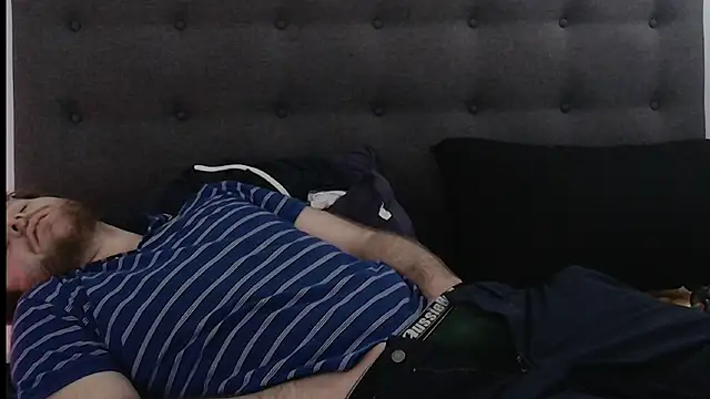 kinkyboipig Adlı Modelin Web Kamerası Şovu