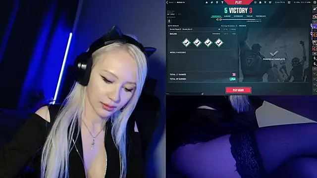 XXX chat uživo modela roxxyrowe