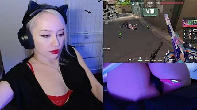 Pertunjukan Kamera Web roxxyrowe
