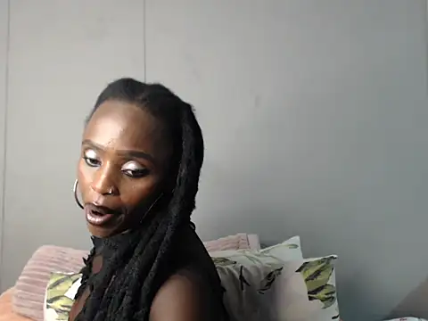 Jah-Queeny's Webcam Show