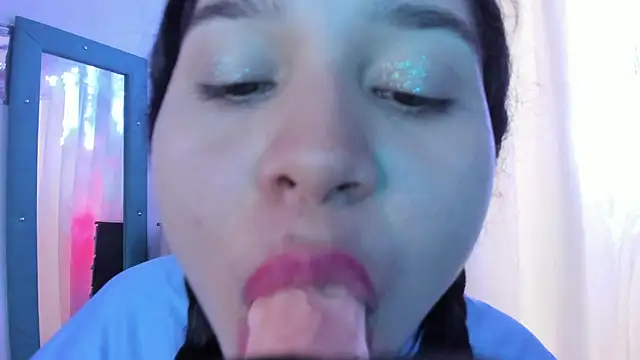 Milly-Wayn Live XXX chat