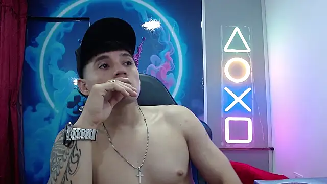 tiger_hot's Webcam Show