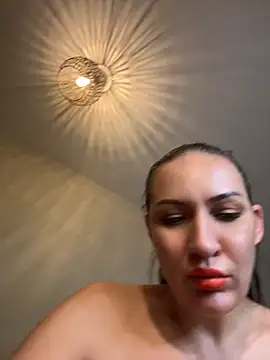 Show modela Miss-Mila na web-kameri