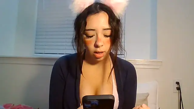 Webkamerová show arianababygirl
