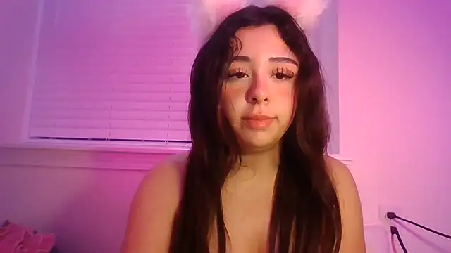 arianababygirl Show in webcam
