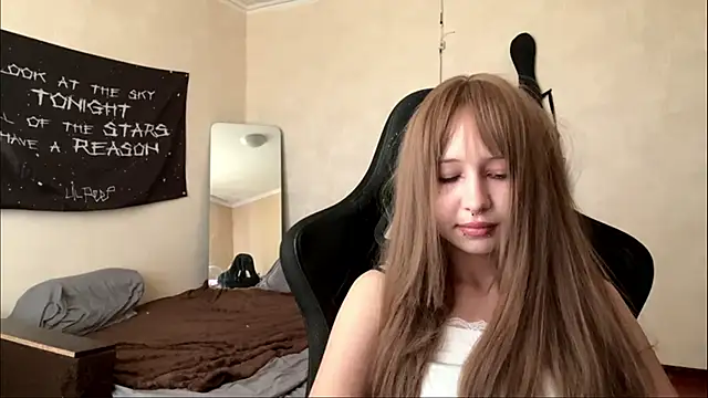Show modela psycholina na web-kameri