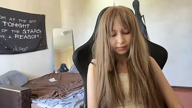 Show modela psycholina na web-kameri